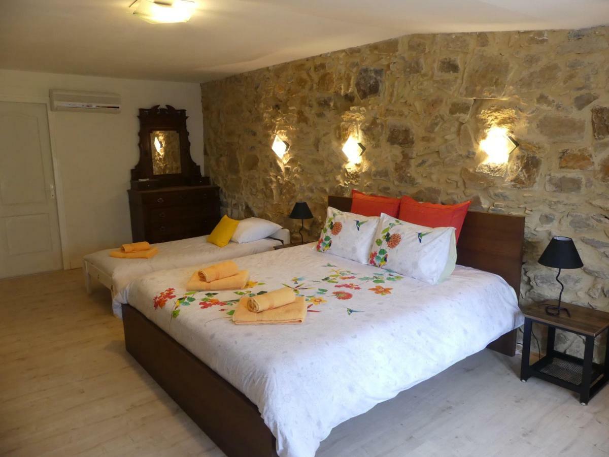 Chambres D'Hotes Les Gragniotes Tournissan Εξωτερικό φωτογραφία